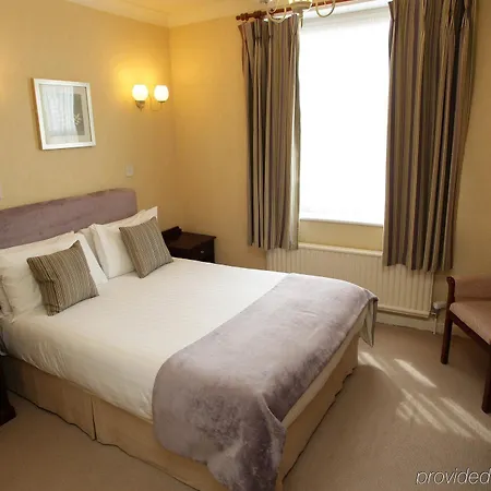 Alveston House 3*